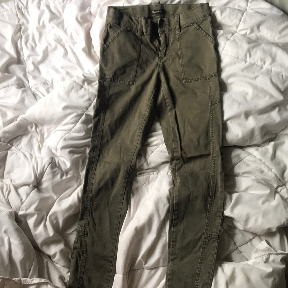 khaki pants